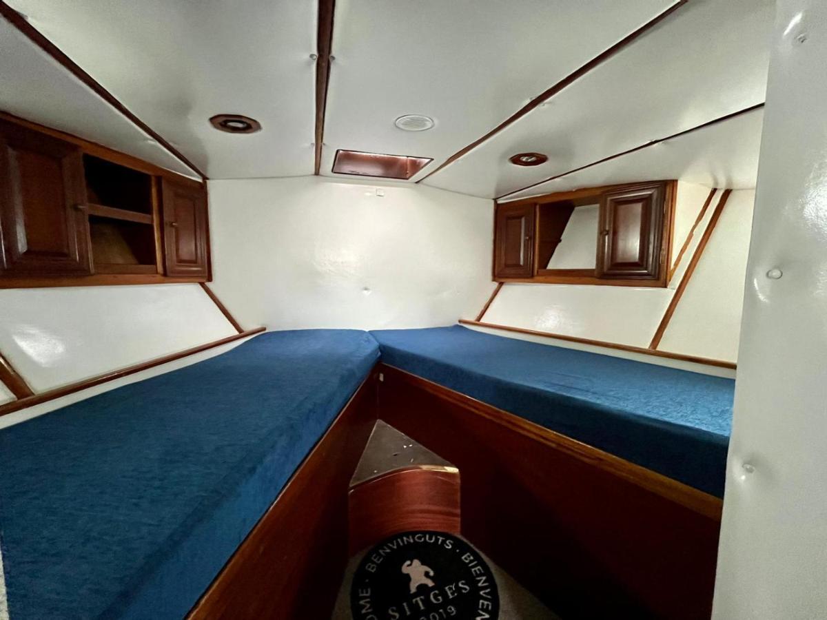 Salidas En Barco Hotell Premiá de Mar Exteriör bild