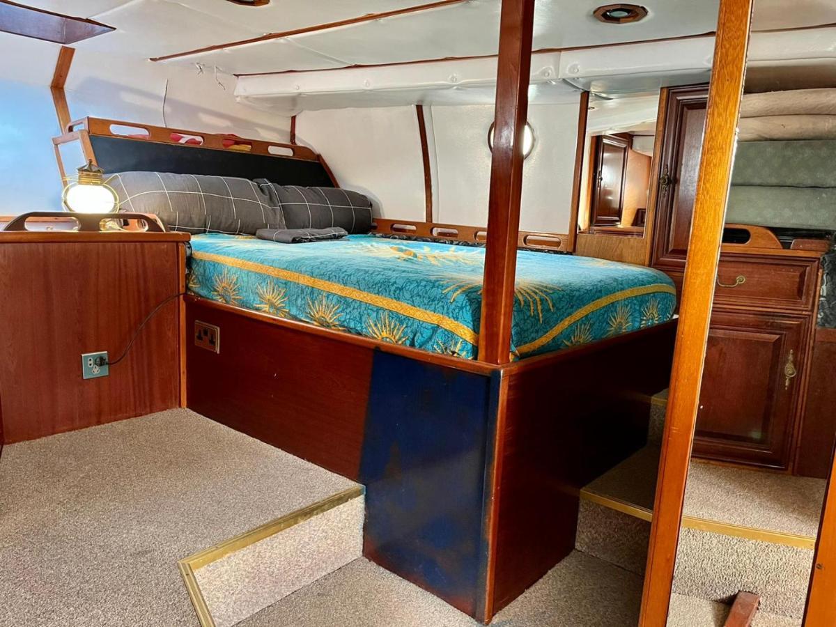 Salidas En Barco Hotell Premiá de Mar Exteriör bild