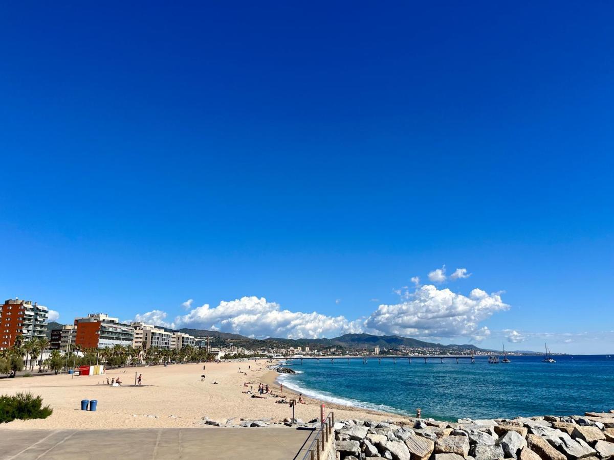 Salidas En Barco Hotell Premiá de Mar Exteriör bild